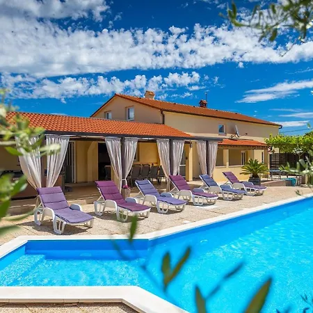 Casa Nada By Guide Loborika