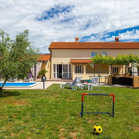 Villa Casa Nada By Guide Loborika