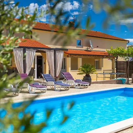 Casa Nada By Guide Villa *